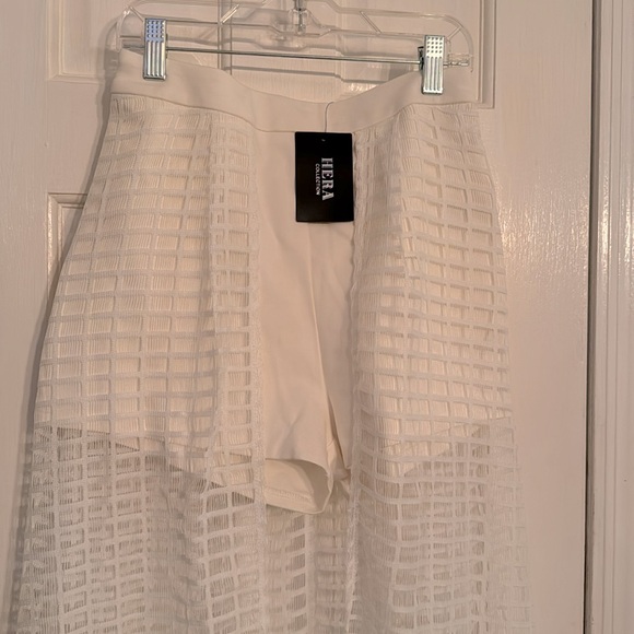 Hera Collection white shorts with train NWT L - Picture 2 of 11